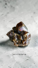 Load image into Gallery viewer, 鈣鐵榴石丨彩虹石榴石 Andradite丨Garnet