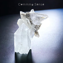 Load image into Gallery viewer, 黑銀鈦原石Black Rutilated Quartz