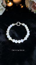 Load image into Gallery viewer, 月亮石設計手鏈 Moonstone Bracelet