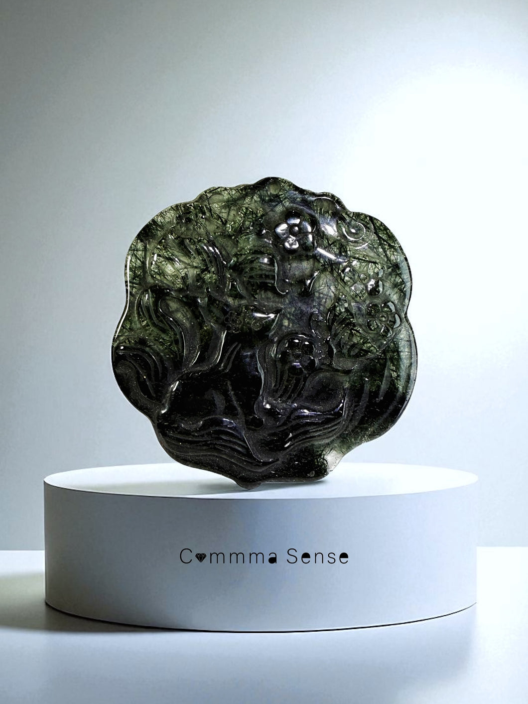 綠髮晶九尾狐狸賞桃花 Green Rutilated Quartz Fox