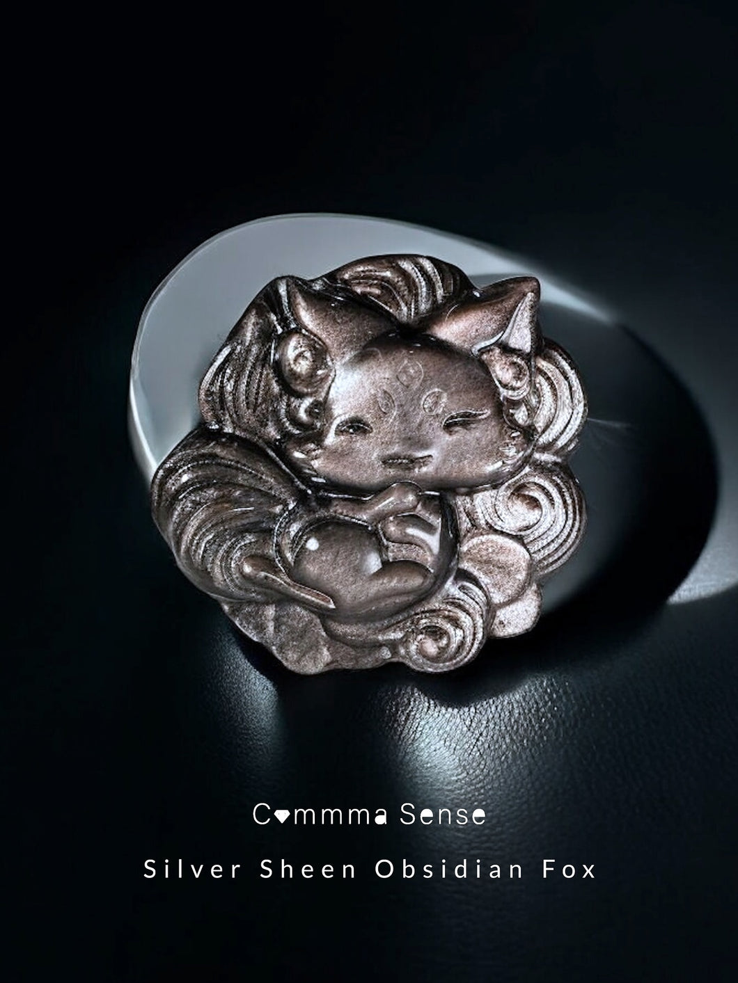 銀曜石狐狸 Silver Sheen Obsidian Fox